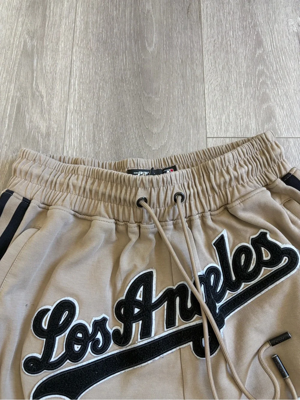 Rare Pro Standard Luxury Athletic Collection LA Dodgers Shorts Beige Size XL **